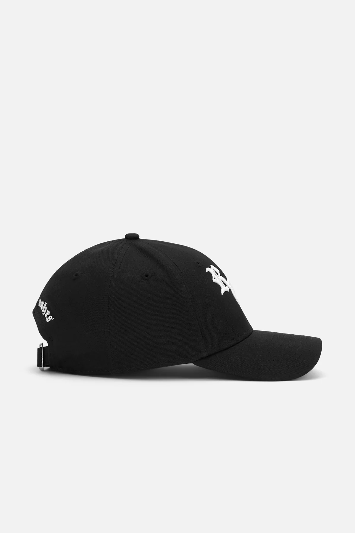 KYLER NEW ERA HAT | BLACK OLD ENGLISH - Image 4