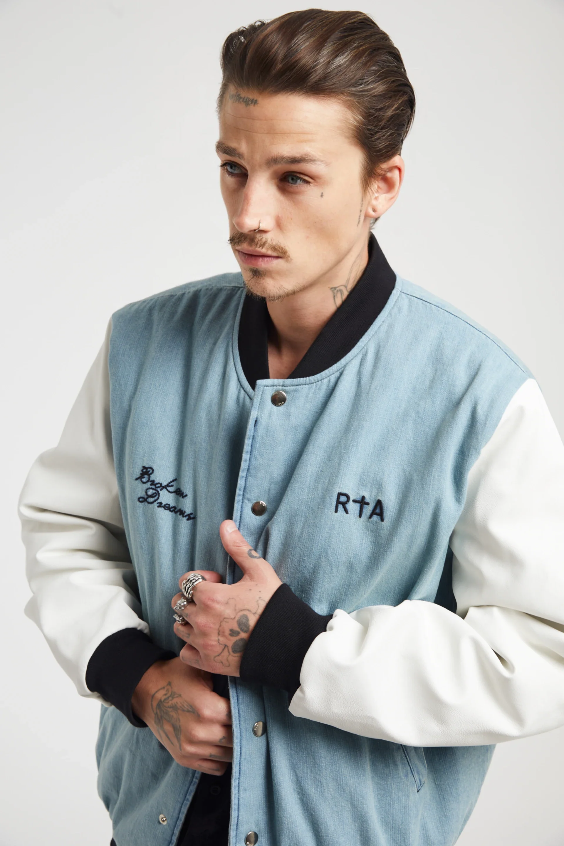 MARTY | BLUE AND WHITE BROKEN DREAMS - Image 4