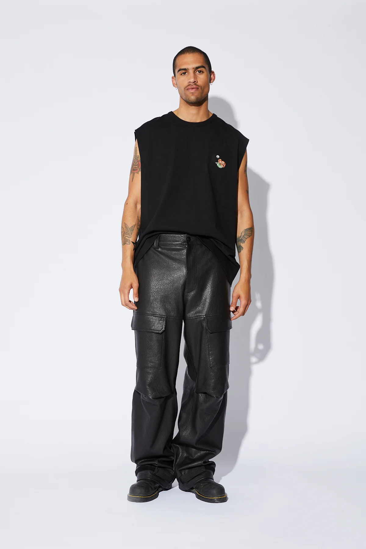 WIDE LEG LEATHER CARGO PANTS | BLACK - Image 4